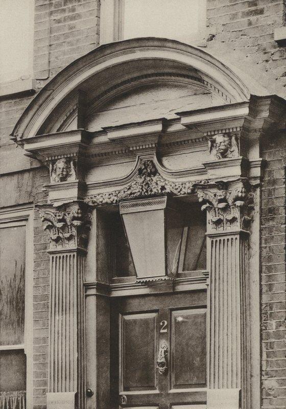 Porta, Great St Helens, Londra (foto in bianco e nero) da William Galsworthy Davie