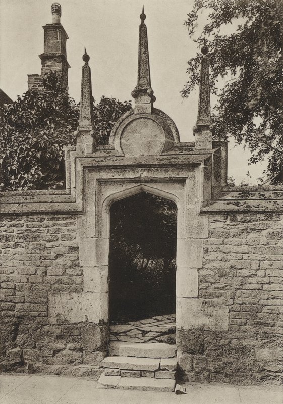Porta, Paynis Almshouses, Oundle da William Galsworthy Davie