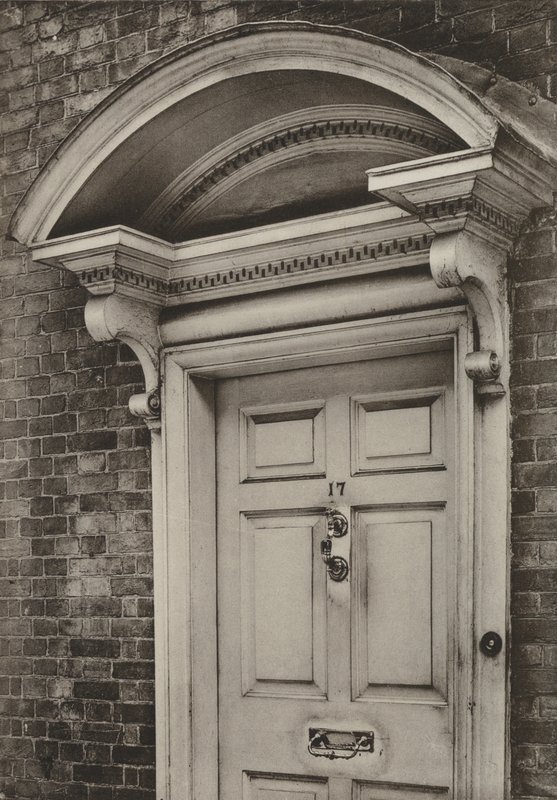 Porta, The Causeway, Horsham, Sussex da William Galsworthy Davie
