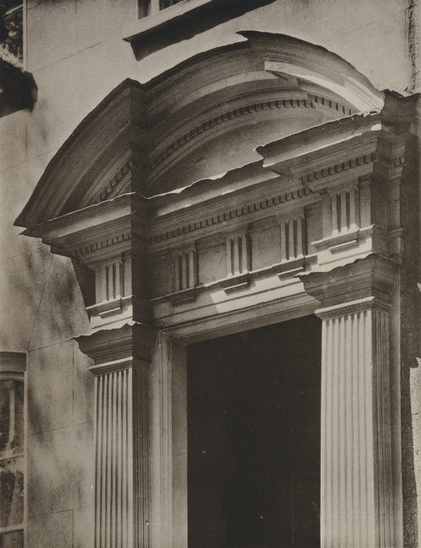 Porta, The Conservative Club, Lewisham da William Galsworthy Davie