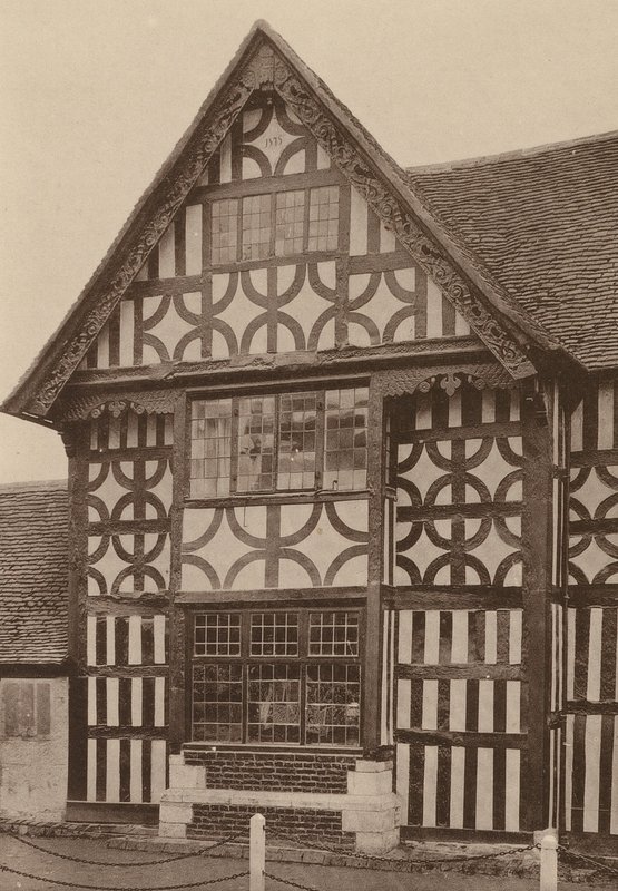 "La Casa di Mezzo," Mayfield, Sussex, datata 1575 da William Galsworthy Davie