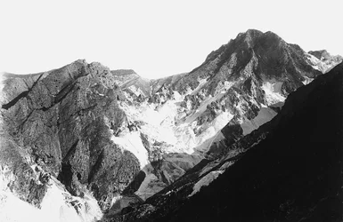 La cava di marmo Fantiscritti nelle Alpi Apuane, in Toscana, vista da Belgia