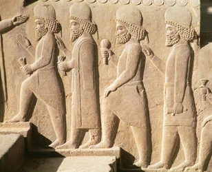 Rilievo raffigurante guardie mediane dalle scale della Sala Triplyon, Periodo achemenide, VI-V secolo a.C.