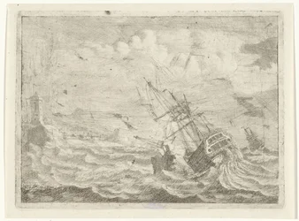 Veduta marina con nave in pericolo