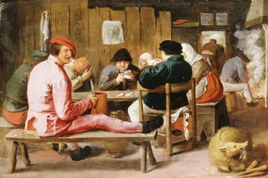 Contadini che fumano e bevono a un tavolo in una taverna