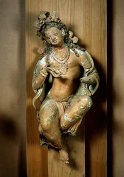 Devata seduto in relax