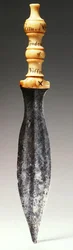 Coltello, con iscrizione 