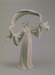 Ballerina con una sciarpa da un centrotavola, Sevres, 1900