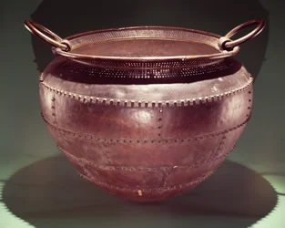 Calderone, da Castlederg, Contea di Tyrone, tarda età del bronzo, 700-600 a.C.