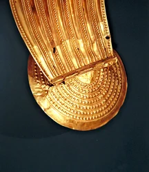 Collare, Ardcrony, Contea di Tipperary, Tarda Età del Bronzo, 800-700 a.C. (oro) (dettaglio)