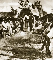Un gruppo di Cristeros riuniti per devozioni segrete, c.1926