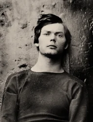 Lewis Powell con manette ai polsi a bordo della USS Saugus, 1865