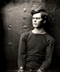 Lewis Powell con manette ai polsi a bordo della USS Saugus, 1865