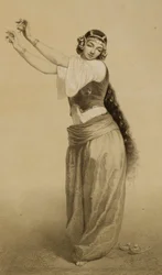 Una ragazza che balla (Almeh)