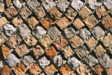 Primo piano di un pavimento in opus reticulatum. Acropoli di Civitella, Italia, regione Abruzzo, Chieti