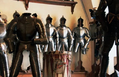 Esposizione di antiche armature, Armeria del castello di Churburg, Sluderno, Val Venosta, Trentino-Alto Adige, Italia