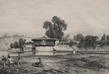 Padiglione al bordo di un fiume