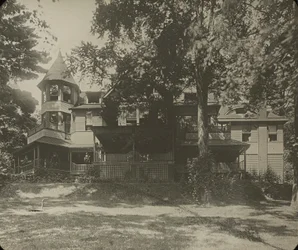 Oaklawn House, (Lato Est)