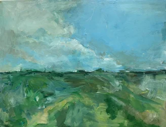 Campi verdi, cielo azzurro