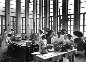 Villa Rosa Maltoni Mussolini: cuochi che preparano i pasti