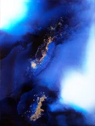 Blu etereo con riflessi dorati