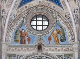 Angeli con scudi rossi e decorazioni