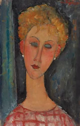 Donna bionda con capelli ricci