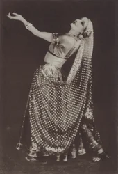 Ann Pavlova come Rhada in "Oriental Impressions" (foto b/n)