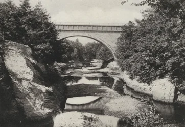 Boston: Ponte Echo, cascate superiori di Newton, Newton (foto b/n)