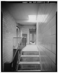 Techwood Homes, Edificio n. 1, 575-579 Techwood Drive, Atlanta, Contea di Fulton, GA