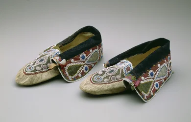Mocassini, Chippewa, c.1835