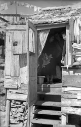 CROTONE - ARCHITETTURA SPONTANEA