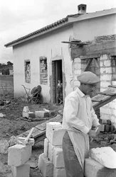 CROTONE CAMPAGNA - CASA IN COSTRUZIONE,