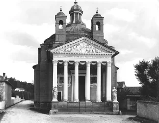 Facciata del tempietto della Villa Barbaro, costruita nel 1580-84
