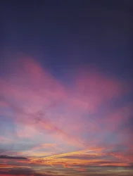 Cielo dai colori vivaci al tramonto