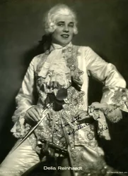 Delia Reinhardt (1892-1974) in "Le nozze di Figaro" di Wolfgang Amadeus Mozart, Anonimo