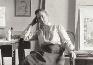 Hilma af Klint nel suo studio a Hamngatan, Stoccolma, c. 1895
