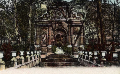 Parigi: vista della Fontaine Medicis nei giardini del Lussemburgo. Fotografia del 1920 in "Artistic Album" della città di Parigi. Collezione privata.