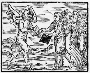 Satana presenta un libro nero ai seguaci in cambio del libro dei Vangeli - “Compendium Maleficarum”, sulle streghe, le loro sventure e i loro sortilegi, di Francesco Maria Guazzo o Guaccio o Guaccius (15?? -16??), 1608, Collezione privata