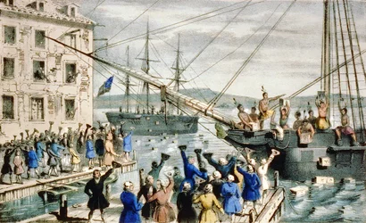 Il Boston Tea Party: Distruzione del tè nel porto di Boston