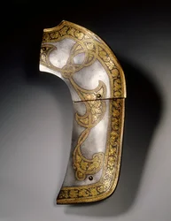 Piastra del pomo di una sella dalla guarnitura "Flechtband" di Rodolfo II e dell