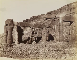 Tempio a Gerf Hussein, vista del nord-est che mostra il cortile del tempio