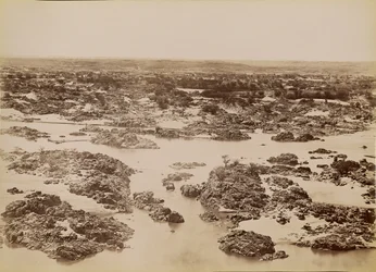 [Vista della Prima Cataratta] / [Vue de la Premiere Cataracte]