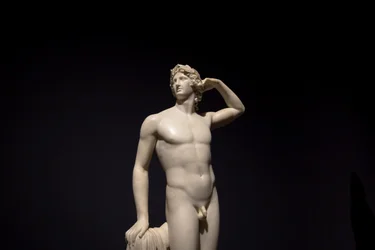 Apollo che si incorona - 1782 - Antonio Canova
