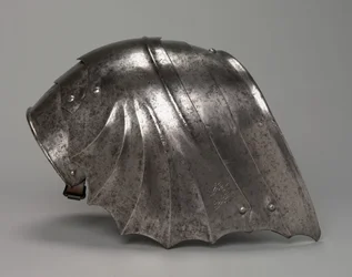 Spallaccio a ventaglio gotico, c.1485-1500