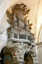Organo Testa con scultura in marmo