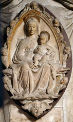 Vergine con bambino in mandorla. Bassorilievo