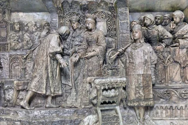 Colombo e i Re Cattolici, dettaglio della Presentazione di Colombo ai Re Cattolici nel Salone del Tinell a Barcellona (bronzo)