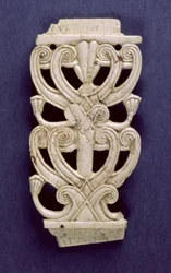 Frammento di palmetta da Fort Shalmaneser, Nimrud, VIII secolo a.C.