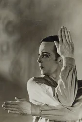 Cartolina di Robert Helpmann (1909-86) in «The Wanderer», 1941